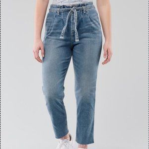 Hollister Ultra High-Rise Paper-Bag Mom Jeans